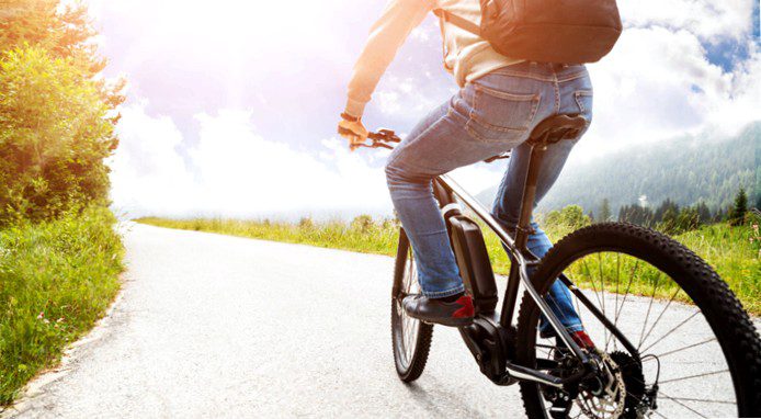 The touring app komoot offers new features to make your next e-bike tour even better