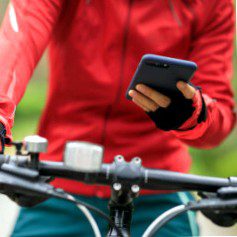 Attach your phone to your bike: Handlebar mounts in comparison